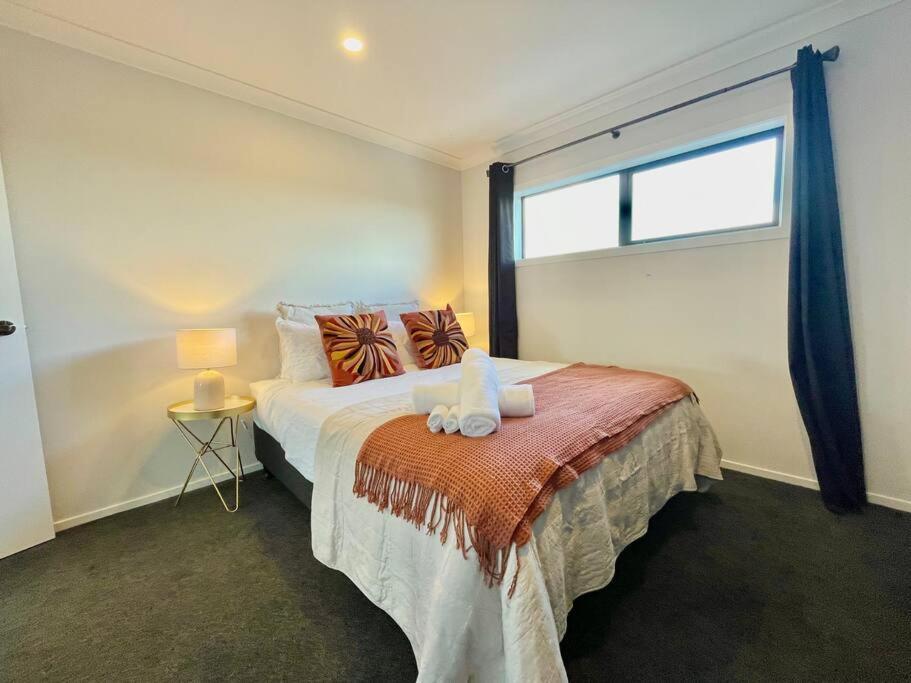 Morden Spacious New House Hamilton Exteriér fotografie
