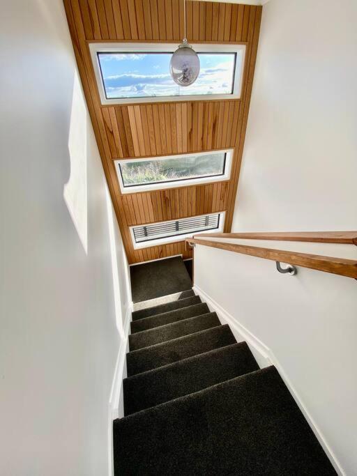 Morden Spacious New House Hamilton Exteriér fotografie